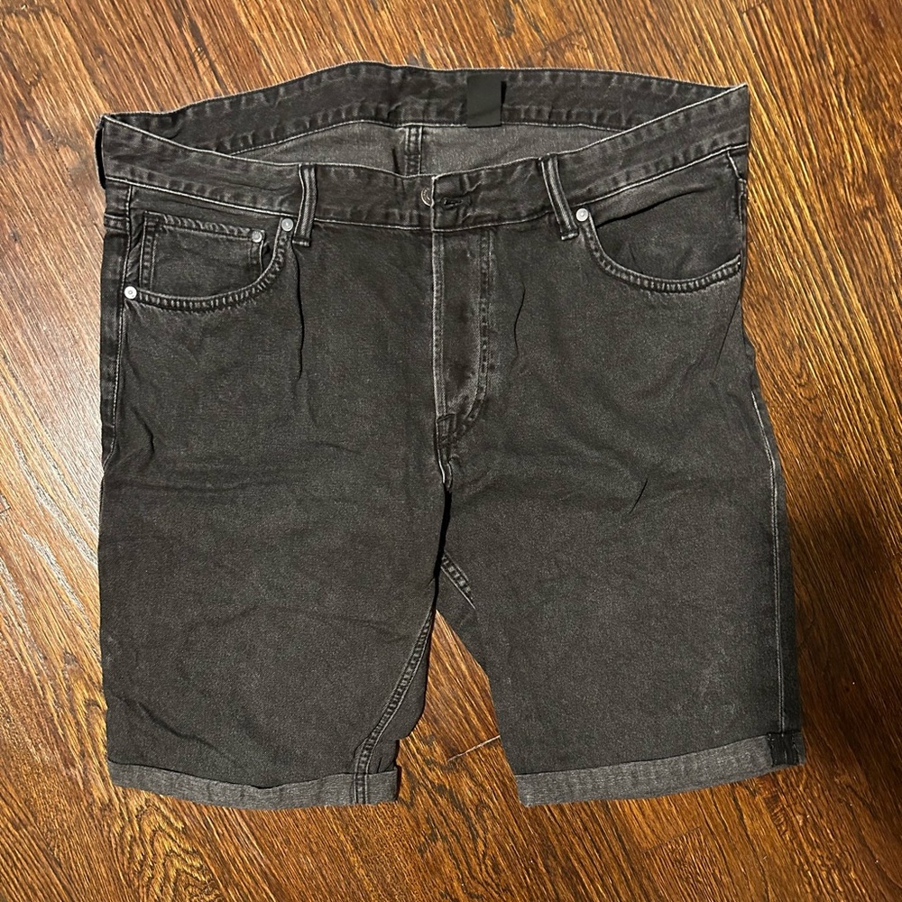 Men’s H&M Black Shorts